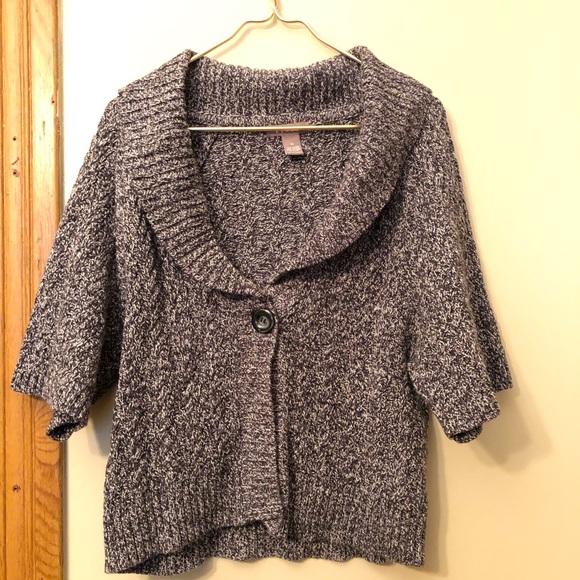 Kenar‎ Sweater - Picture 1 of 3
